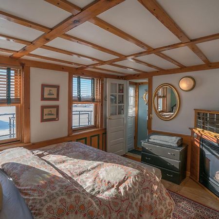 Bed and Breakfast The Covington Houseboat Saint Paul Exterior foto
