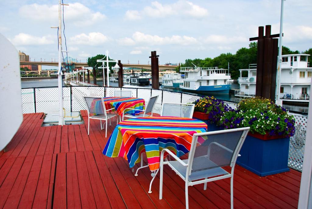 Bed and Breakfast The Covington Houseboat Saint Paul Exterior foto