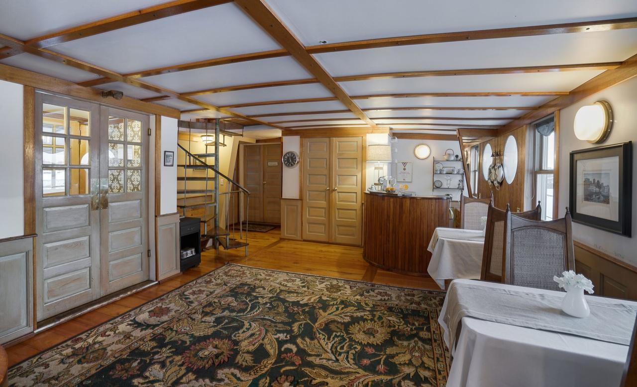 Bed and Breakfast The Covington Houseboat Saint Paul Exterior foto